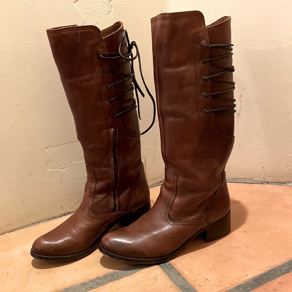 Steve Madden leather tie back partial zip boots size 8.5